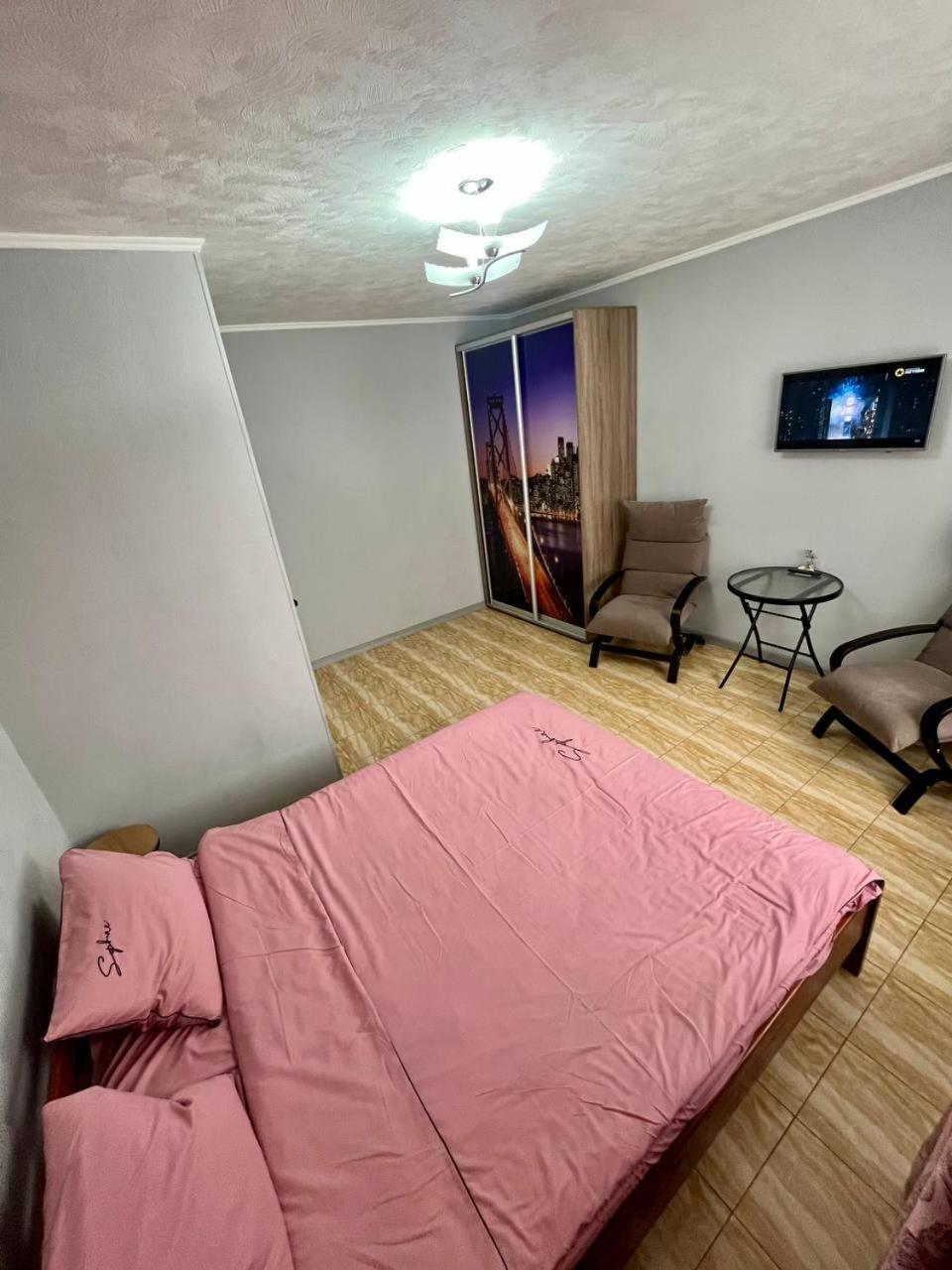 Smart Apartment На Соборной 23 克列缅丘格 外观 照片